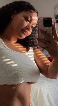 Experience Passion and Elegance with Freya Storm Tonight