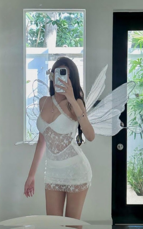 Discover Passion and Elegance with Tania Ocean Today 2 Mis Fotos