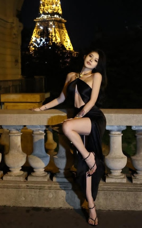 Experience Unforgettable Moments with Scarlett Love by Your Side